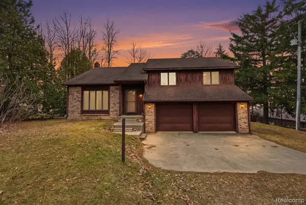 5436 N Lakeshore, Deckerville, MI 48427