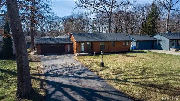 1407 Bielby, Waterford, MI 48328