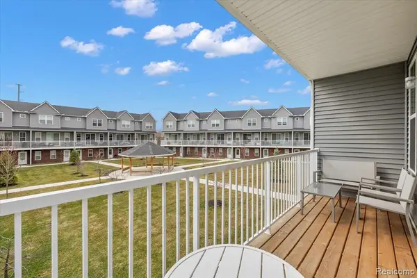 3927 Trailway Commons, Auburn Hills, MI 48326