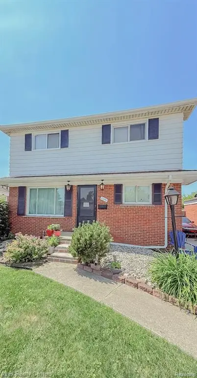 15257 Paris, Allen Park, MI 48101