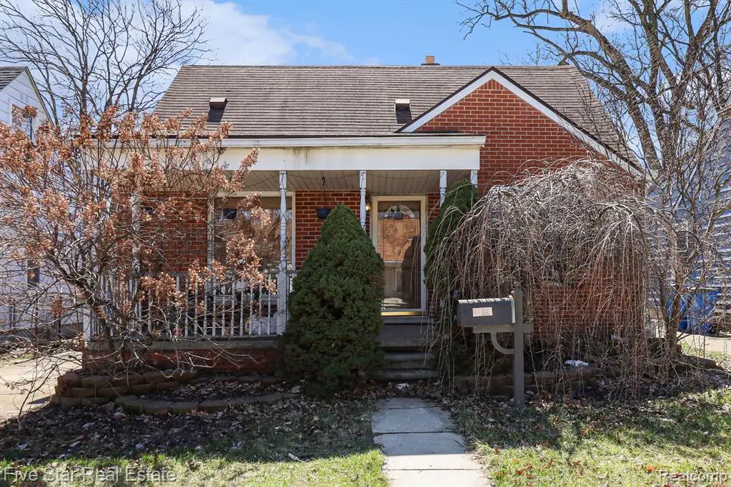 24691 Colgate, Dearborn Heights, MI 48125 - #1