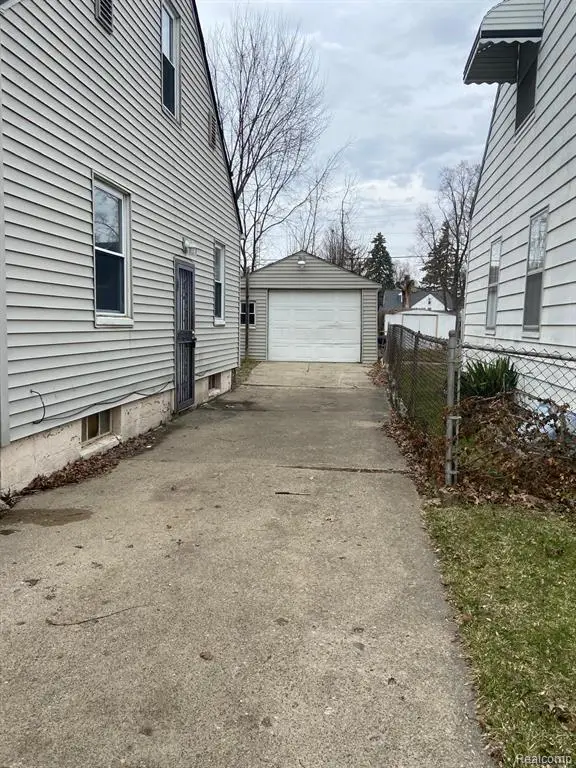 640 Crawford, Flint, MI 48507