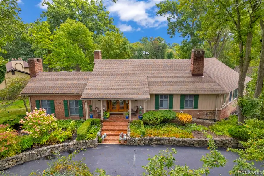 1887 Harvest, Bloomfield Hills, MI 48302 - #2