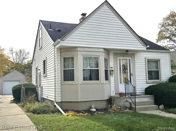 23111 Cleveland, Dearborn, MI 48124