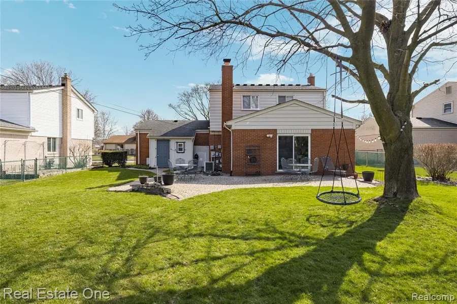 14061 Woodside, Livonia, MI 48154 - #3