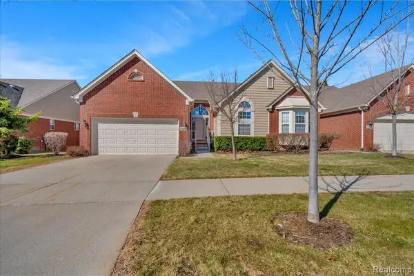 30229 Viewcrest, Novi, MI 48377