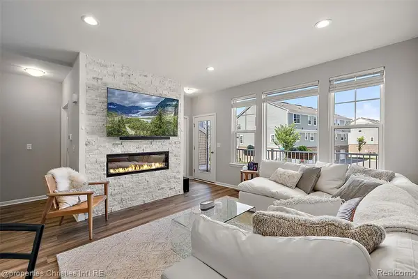 224 Sean, Brighton, MI 48116