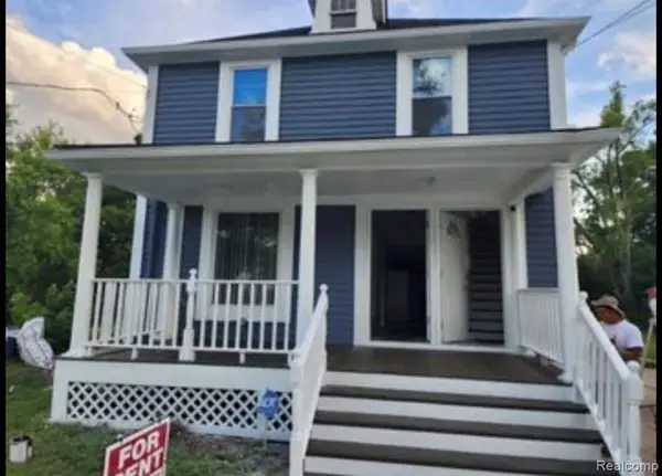 132 E Howard, Pontiac, MI 48342