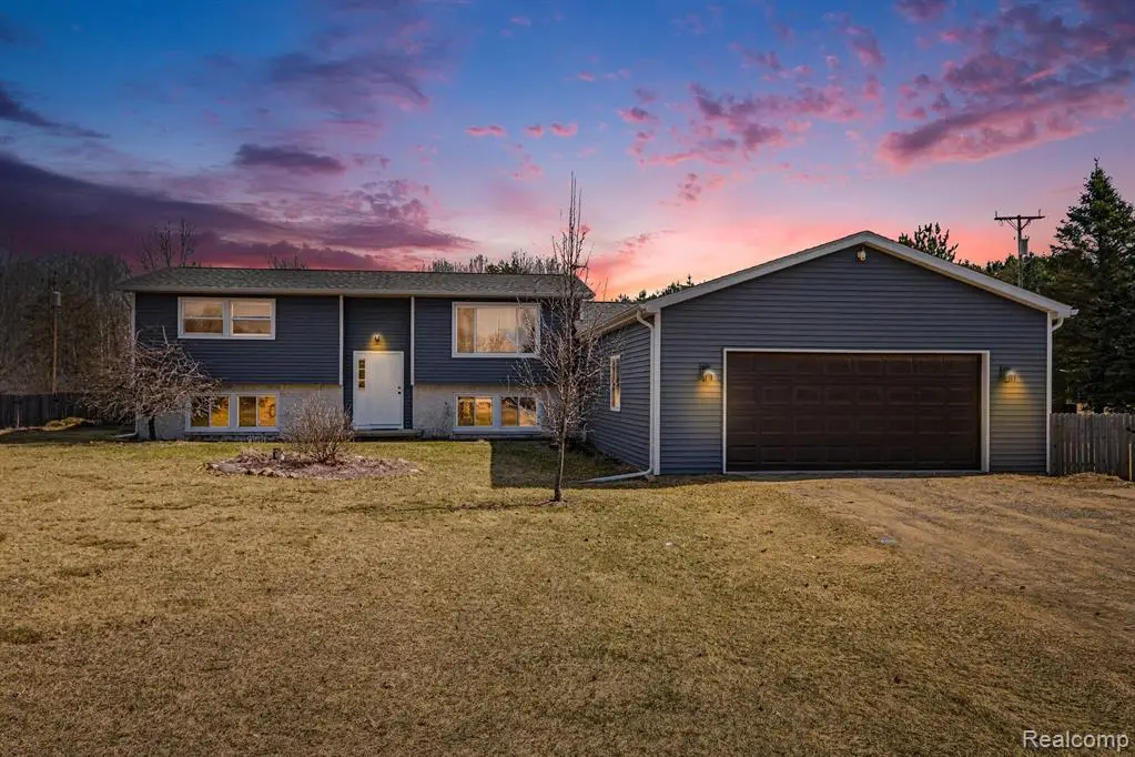 5912 Falkenbury, North Branch, MI 48461 - #1