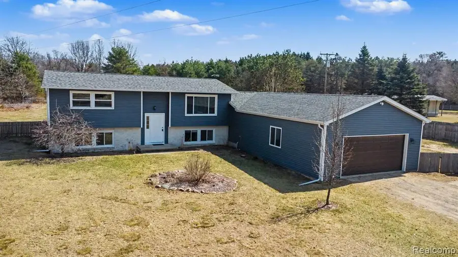 5912 Falkenbury, North Branch, MI 48461 - #3