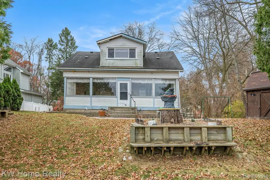 9630 Round Lake, White Lake, MI 48386 - #2