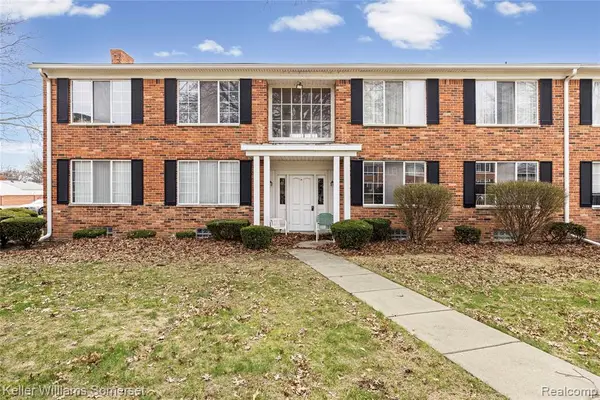 29484 Hoover, Warren, MI 48093