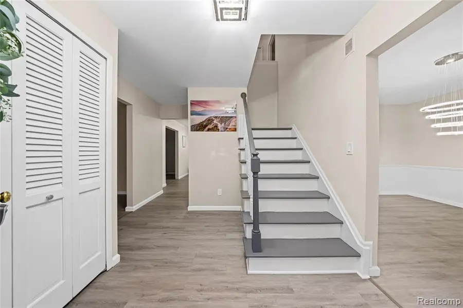 5738 Pebbleshire, Bloomfield Hills, MI 48301 - #3