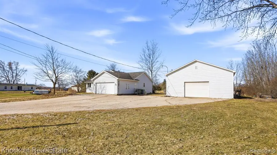 7045 Hospital, Freeland, MI 48623 - #2