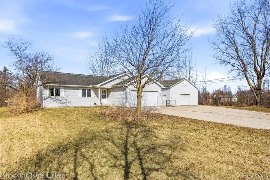 7045 Hospital, Freeland, MI 48623 - #3