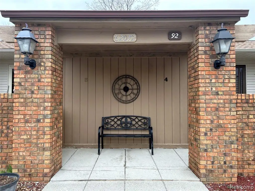 62072 Yorktown - Unit 4, South Lyon, MI 48178 - #1