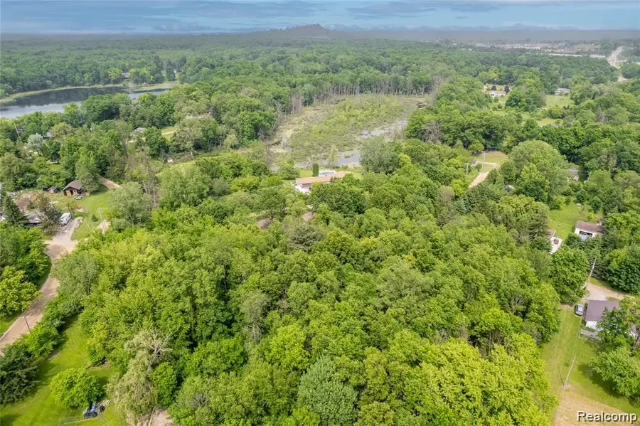 VL Birchwood, Holly, MI 48442 - #3