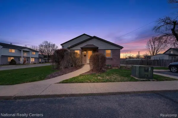 38220 Carolon, Westland, MI 48185