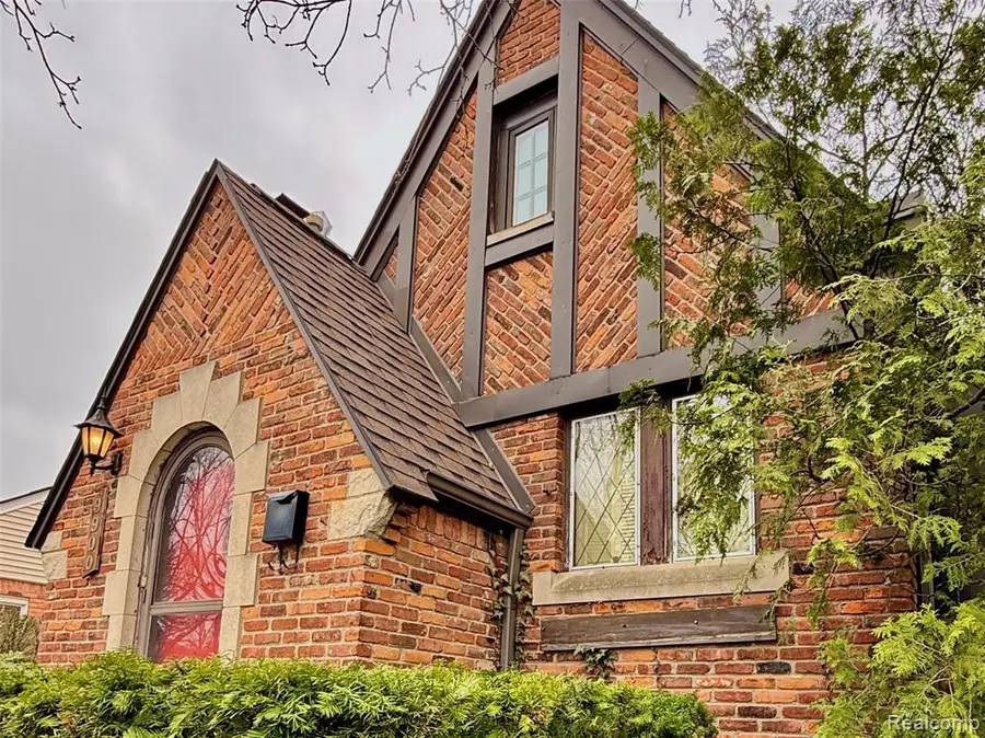 9900 Cranston, Livonia, MI 48150 - #2