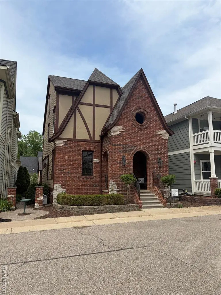 3875 Andover, Auburn Hills, MI 48326 - #1