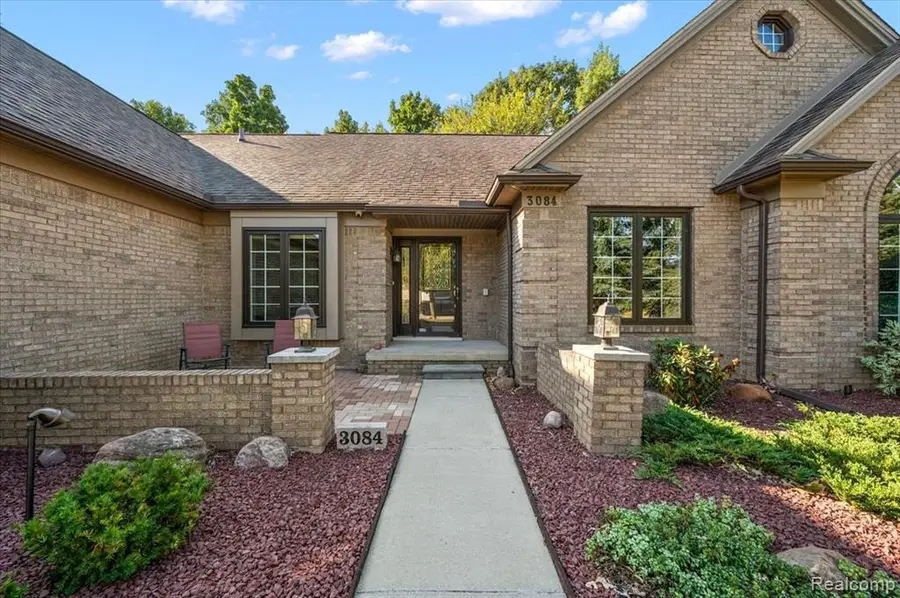 3084 Farmdale, Sterling Heights, MI 48314 - #3