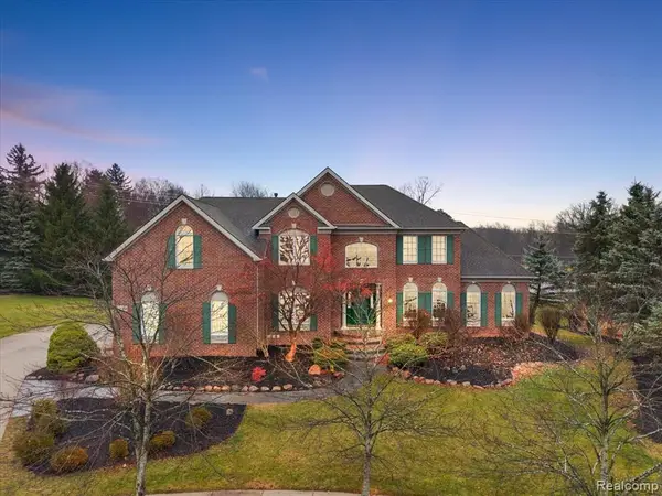 26566 Anchorage, Novi, MI 48374