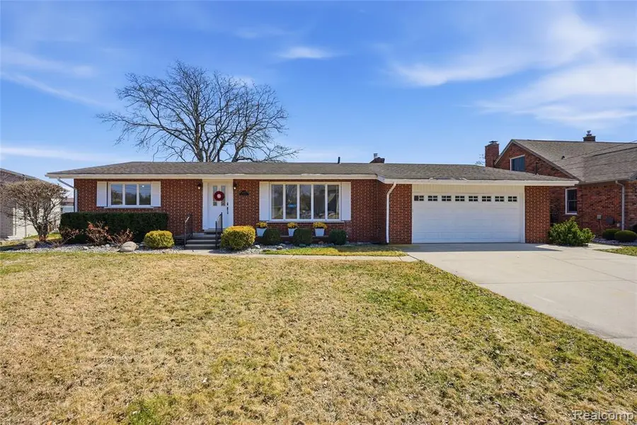 49750 Nautical, Chesterfield, MI 48047 - #2