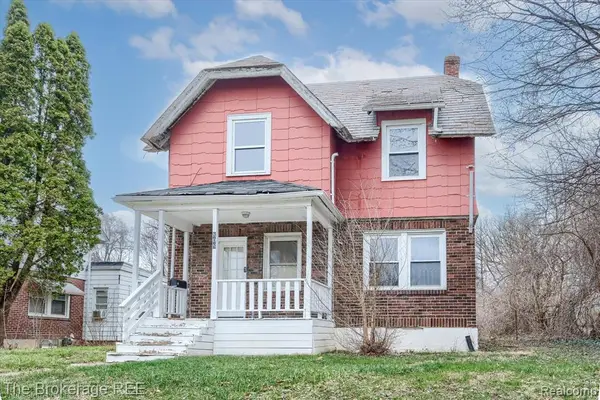 808 N Chevrolet, Flint, MI 48504