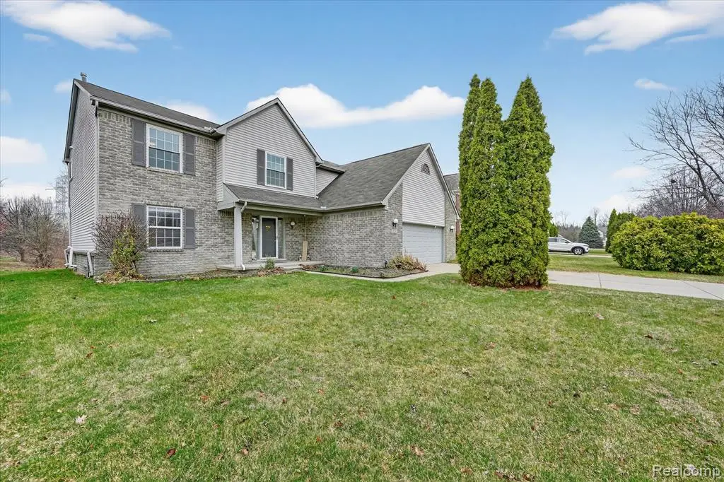 1029 White, Wixom, MI 48393 - #1