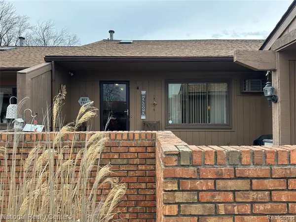 25447 Concord #3, South Lyon, MI 48178