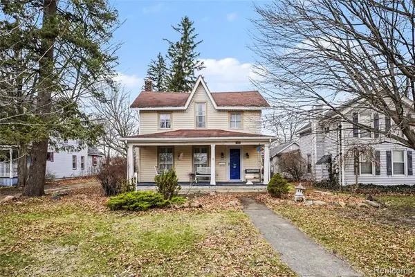 609 Main, Fenton, MI 48430