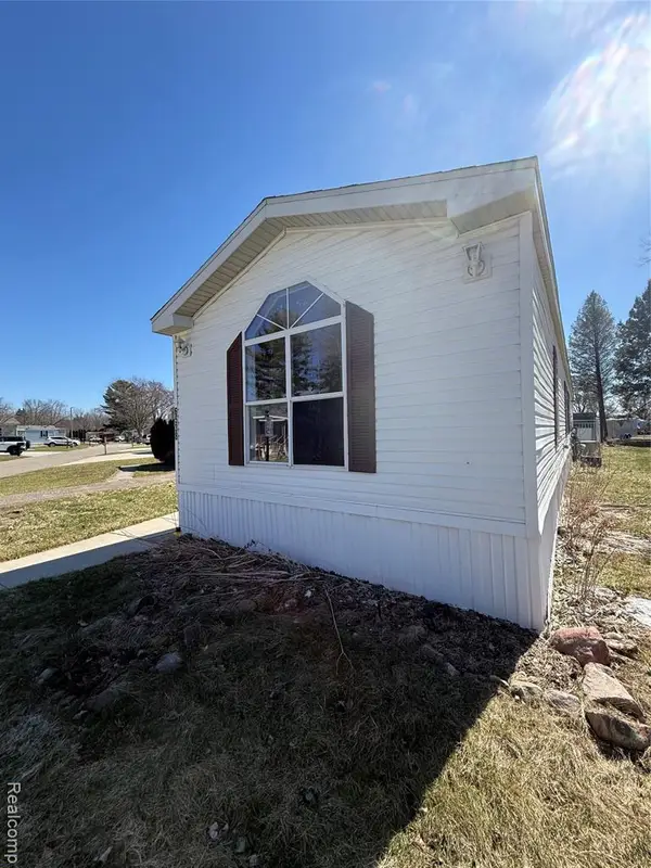 6538 Biscayne, Brighton, MI 48114