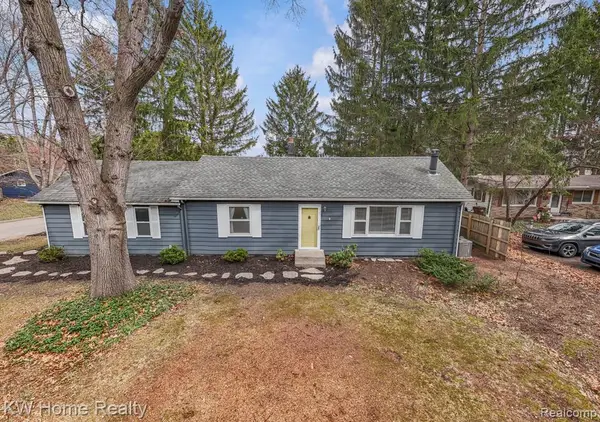 4215 Newton, Commerce Twp, MI 48390