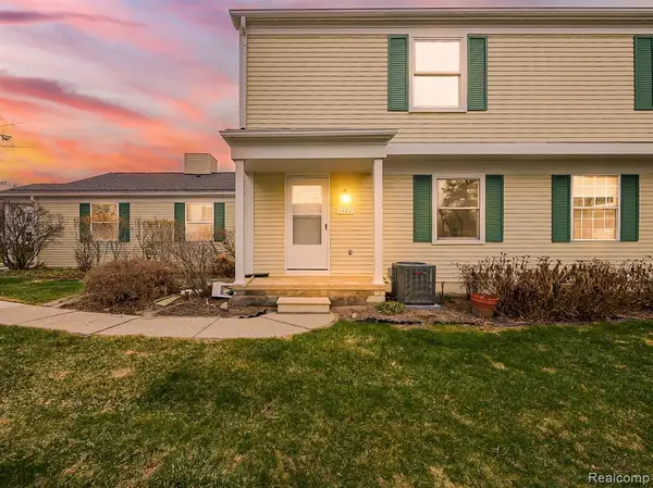 1422 Harbor, Walled Lake, MI 48390