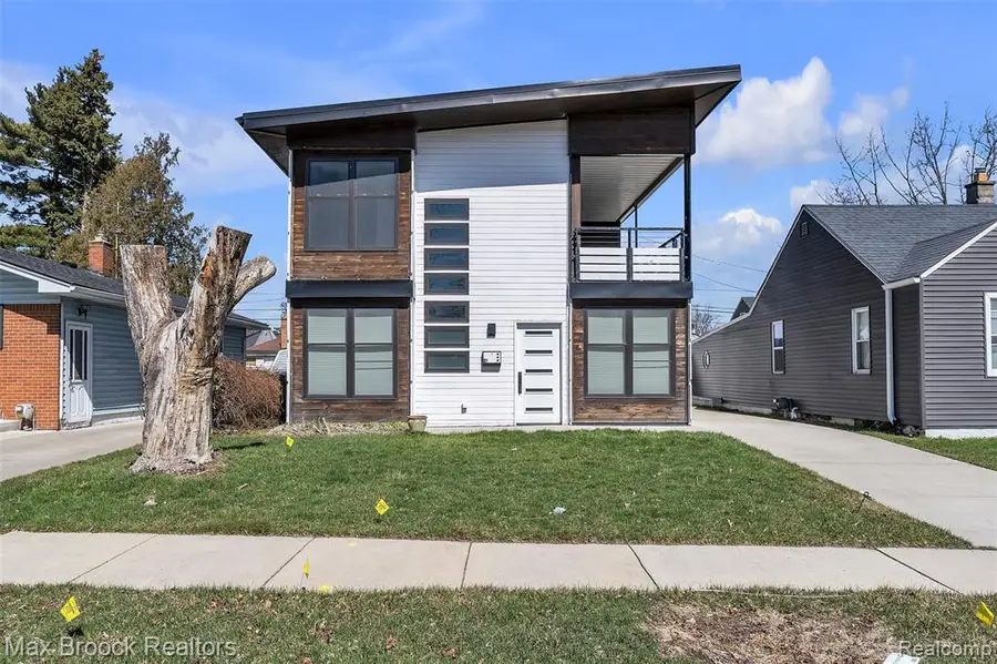 51 E Shevlin, Hazel Park, MI 48030 - #3
