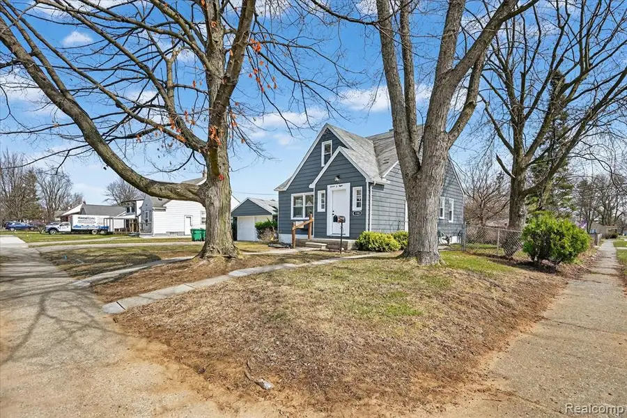 1108 Helen, Garden City, MI 48135 - #2