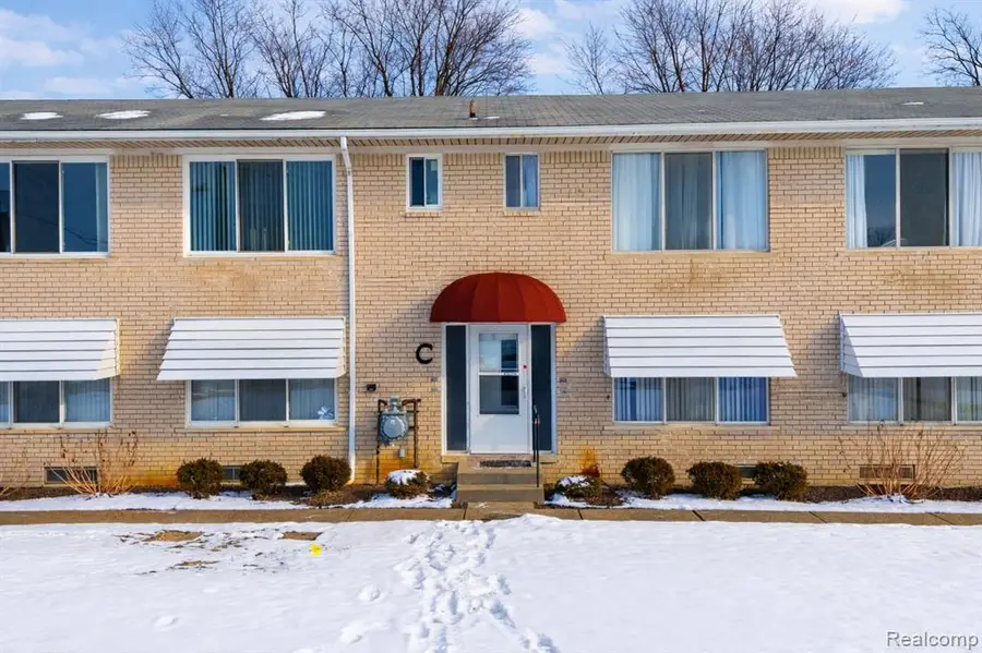 27094 Sandy Hill Ln #24, New Hudson, MI 48165 - #2