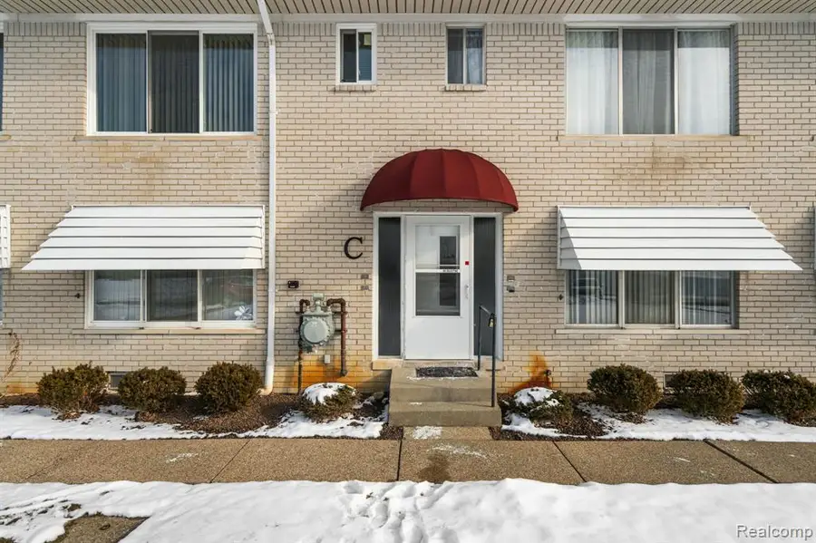 27094 Sandy Hill Ln #24, New Hudson, MI 48165 - #3
