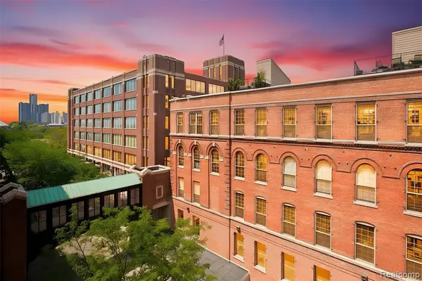 200 River Place #33, Detroit, MI 48207