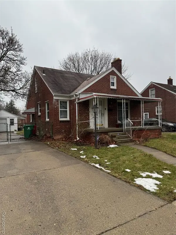 15050 Camden, Eastpointe, MI 48021