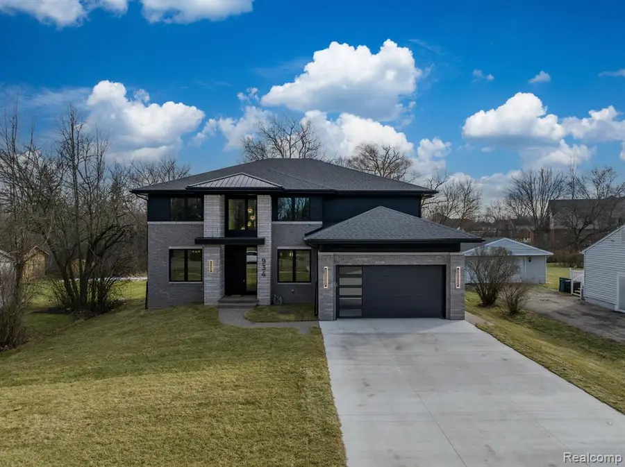 1545 Tiverton Trail, Rochester Hills, MI 48306 - #2