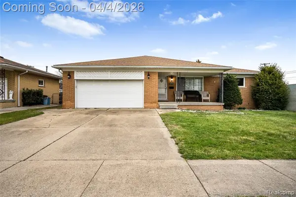 7117 N Evangeline, Dearborn Heights, MI 48127