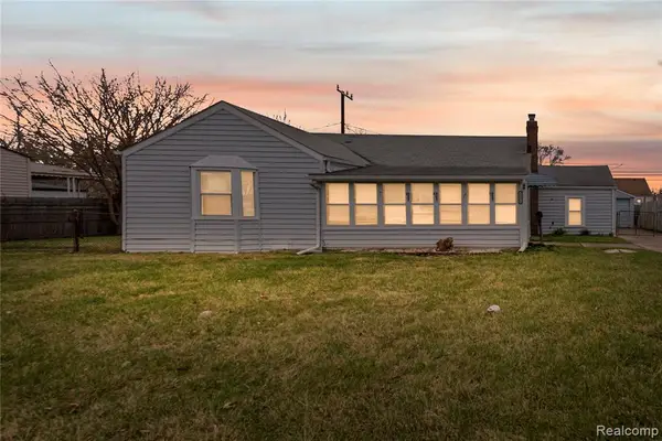 23276 Stewart, Warren, MI 48089