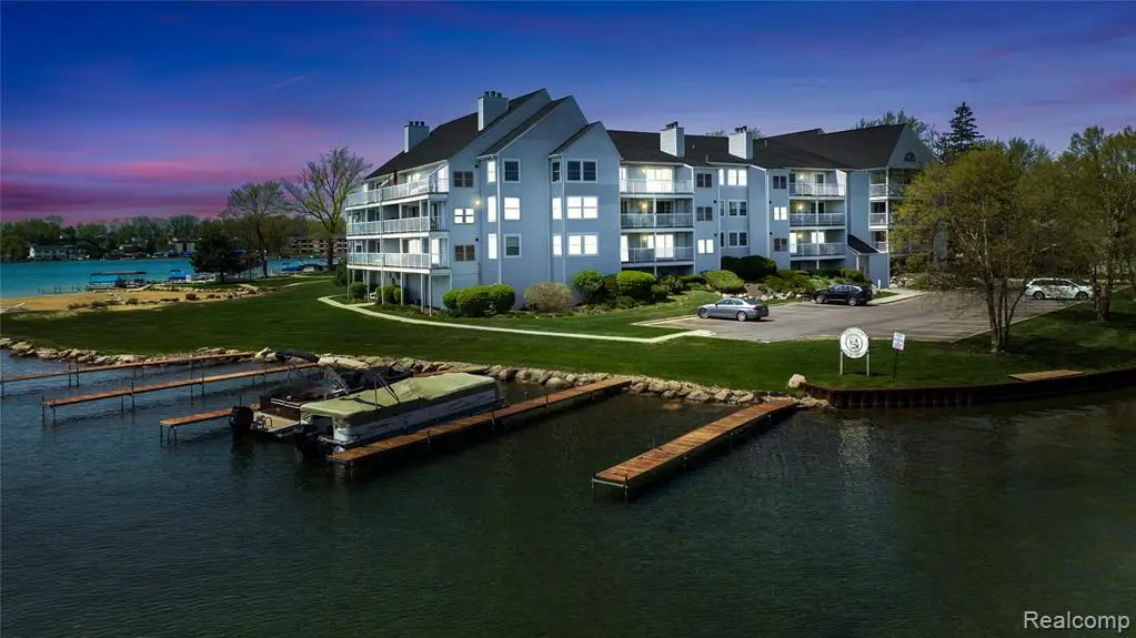3565 Port Cove #69, Waterford, MI 48328 - #1