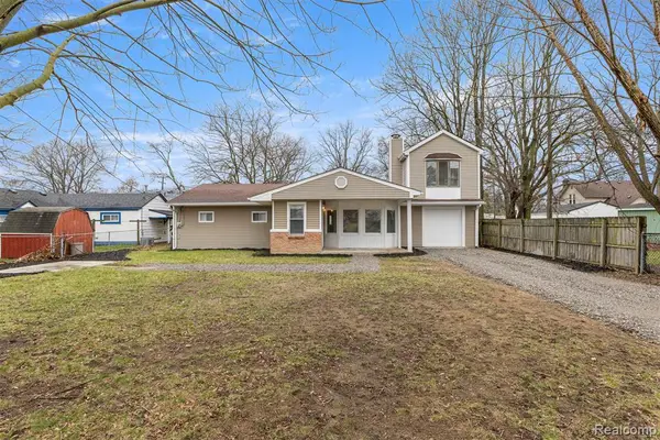 36850 Perry, Romulus, MI 48174