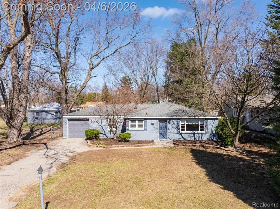 8283 Russell, Shelby, MI 48317 - #2