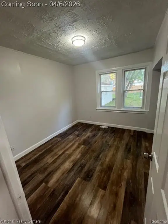 7547 Stephens, Center Line, MI 48015 - #2