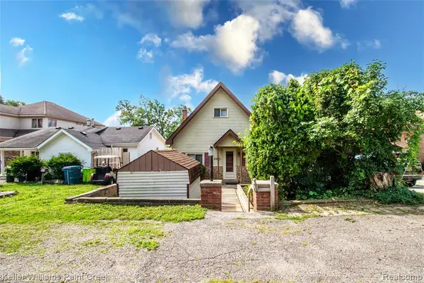 6903 Dandison, West Bloomfield, MI 48324