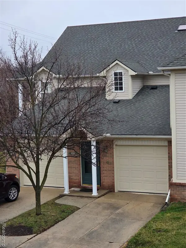 45681 Cagney #76, Macomb, MI 48044