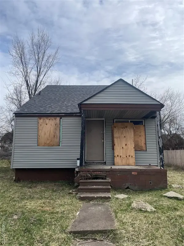 12112 Findlay, Detroit, MI 48205